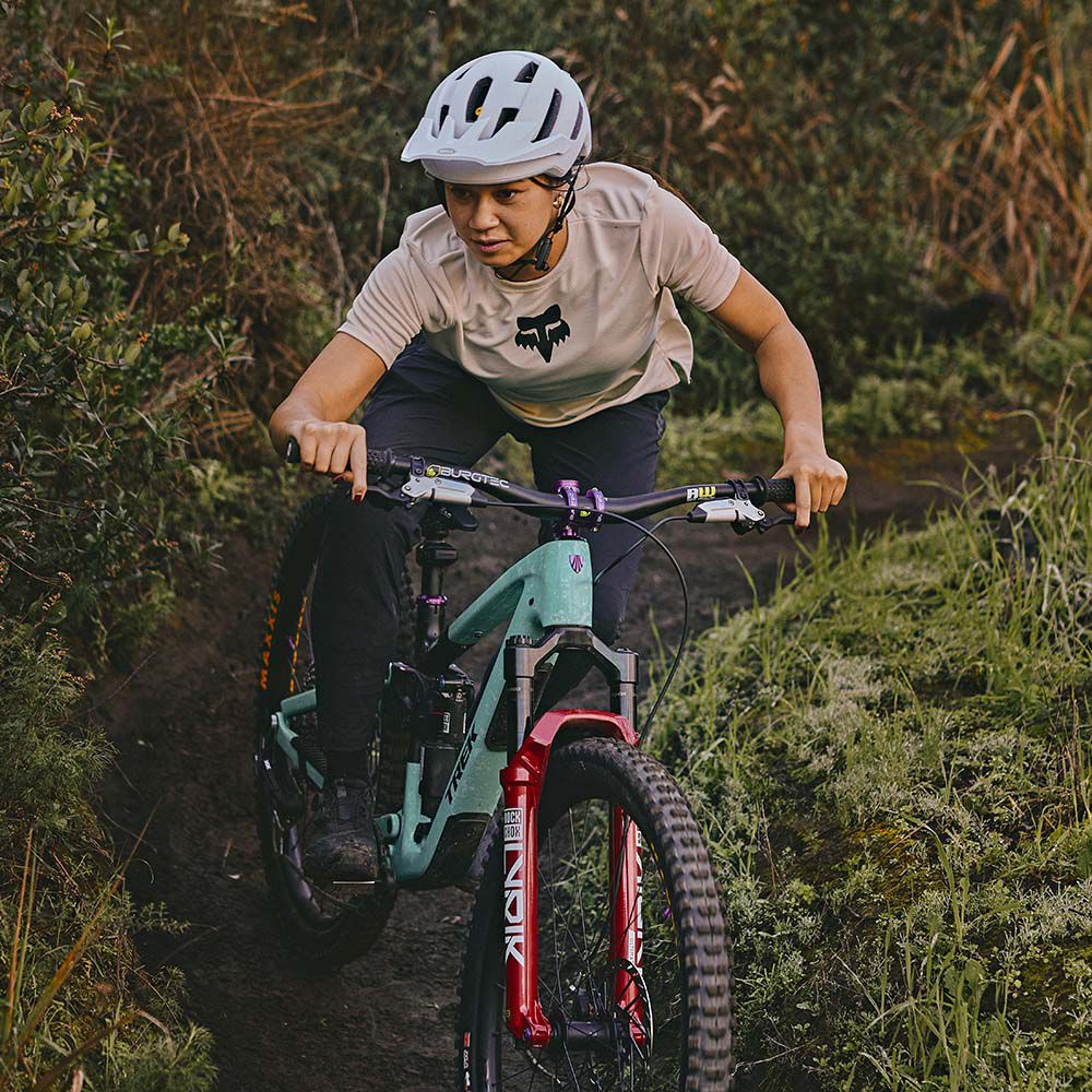 Woman wearing 4forty MIPS helmet
